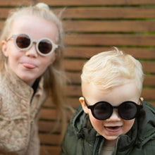 Laden Sie das Bild in den Galerie-Viewer, SUNGLASSES – MODEL CRASPEDIA (DIVERSE FARBEN)