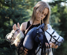 Laden Sie das Bild in den Galerie-Viewer, HOBBY HORSE BLAZE, GREY/BLACK