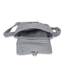 Laden Sie das Bild in den Galerie-Viewer, CROSS BODY BAG