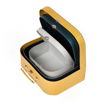 Laden Sie das Bild in den Galerie-Viewer, CITY BAG – MUSTARD