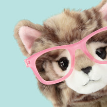 Laden Sie das Bild in den Galerie-Viewer, STUDIO PETS PLUSH – PAIGE (23 CM)