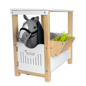 STABLE FOR A SMALL HORSE