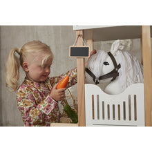 Laden Sie das Bild in den Galerie-Viewer, HOBBY HORSE – WHITE
