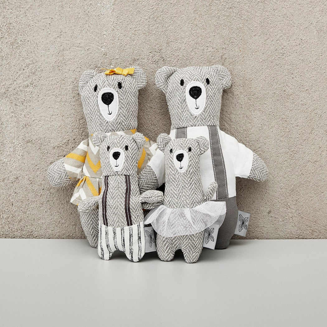 BEAR FAMILY