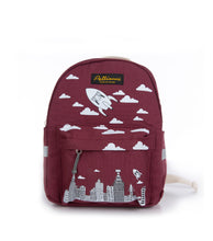 Laden Sie das Bild in den Galerie-Viewer, CITY BACKPACK – RED
