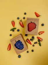 Laden Sie das Bild in den Galerie-Viewer, SENSORY TOY NATURAL RUBBER – STRAWBERRY
