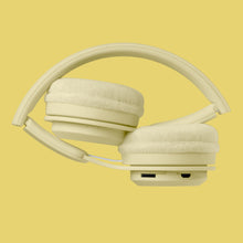 Laden Sie das Bild in den Galerie-Viewer, WIRELESS HEADSET – LEMONCURD YELLOW
